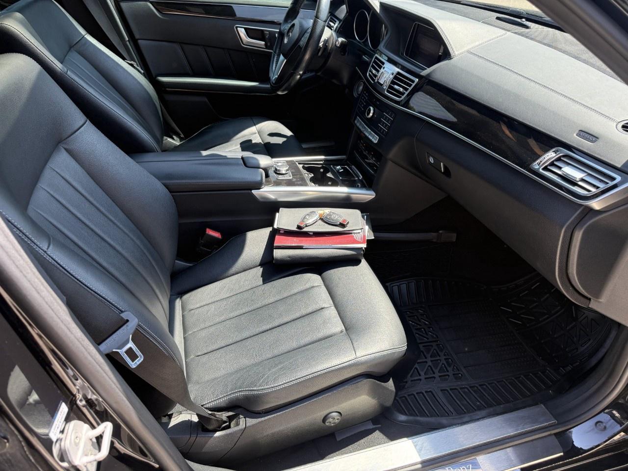 2016 Mercedes-Benz E-Class E 400 4MATIC Sedan Photo