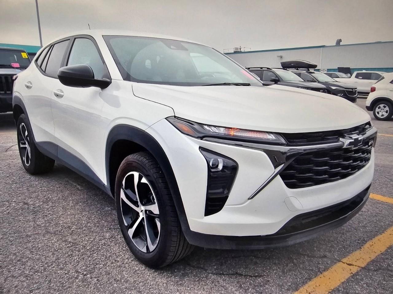 2025 Chevrolet Trax 1RS 4dr Front-Wheel Drive Photo0