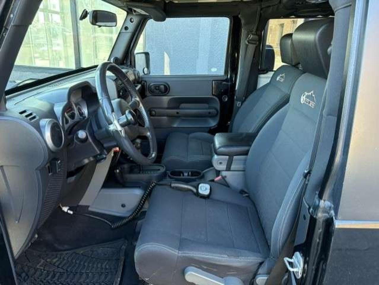 2010 Jeep Wrangler SPORT 4WD **BOSS RT3 SNOW PLOW-AUTOMATIC** Photo