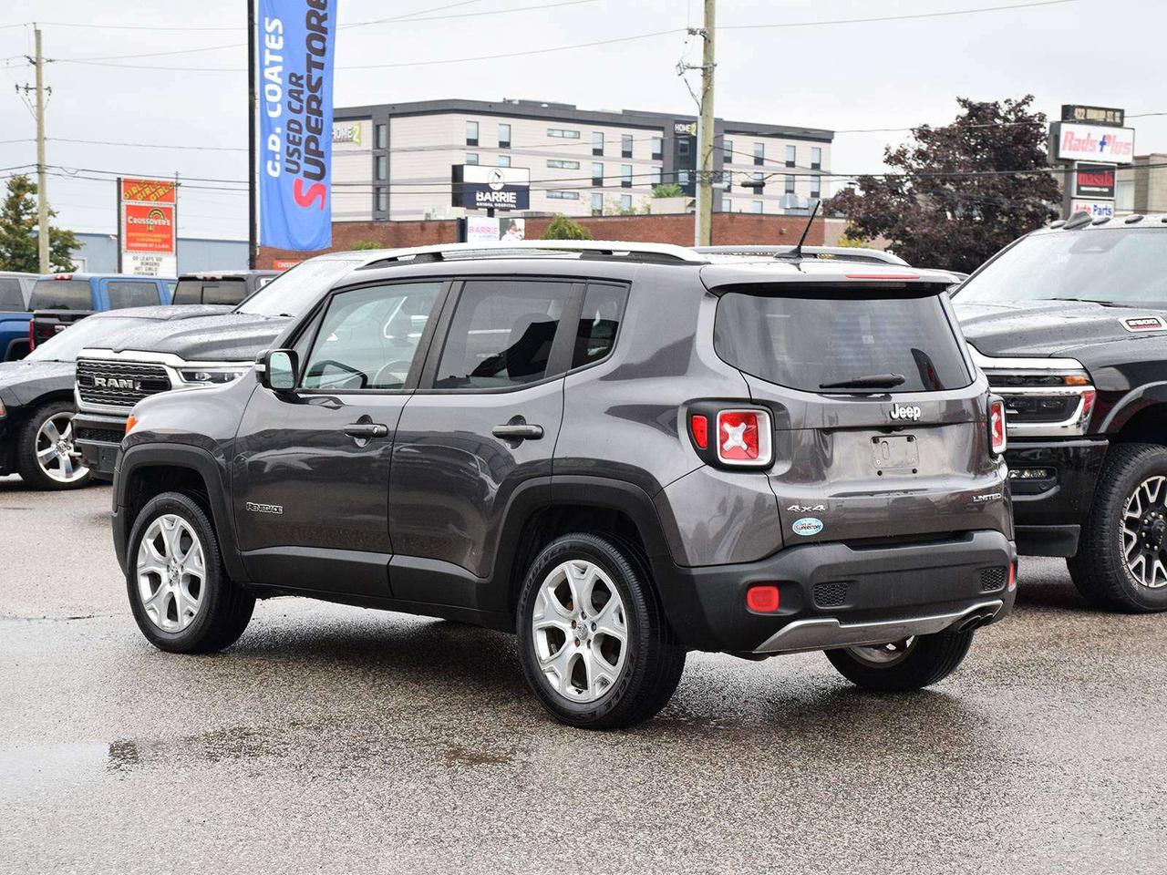 2016 Jeep Renegade Limited 4x4 ~Nav ~Heated Leather ~Blind Spot ~Cam Photo3