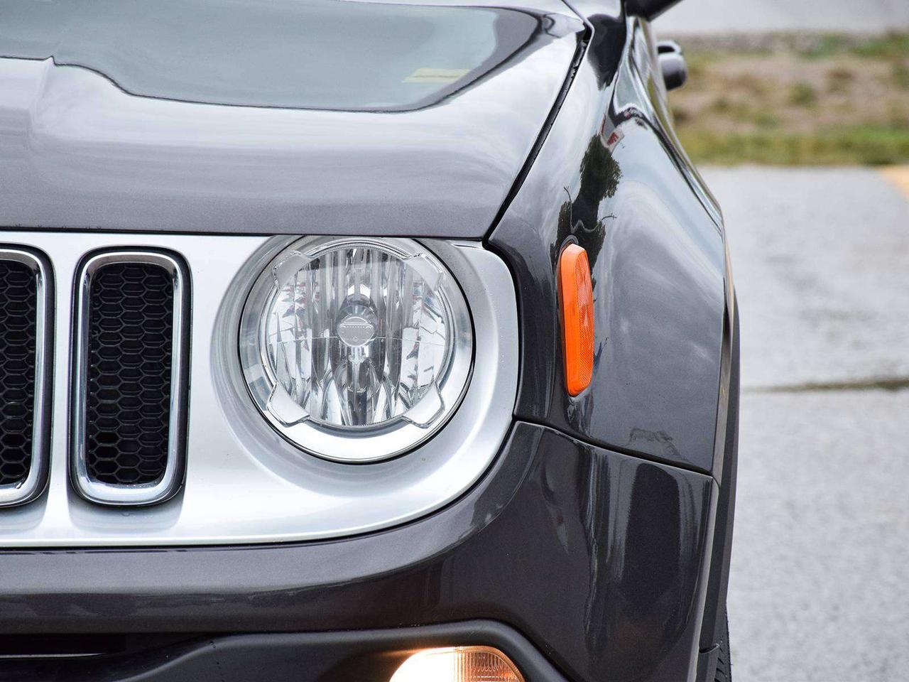 2016 Jeep Renegade Limited 4x4 ~Nav ~Heated Leather ~Blind Spot ~Cam Photo