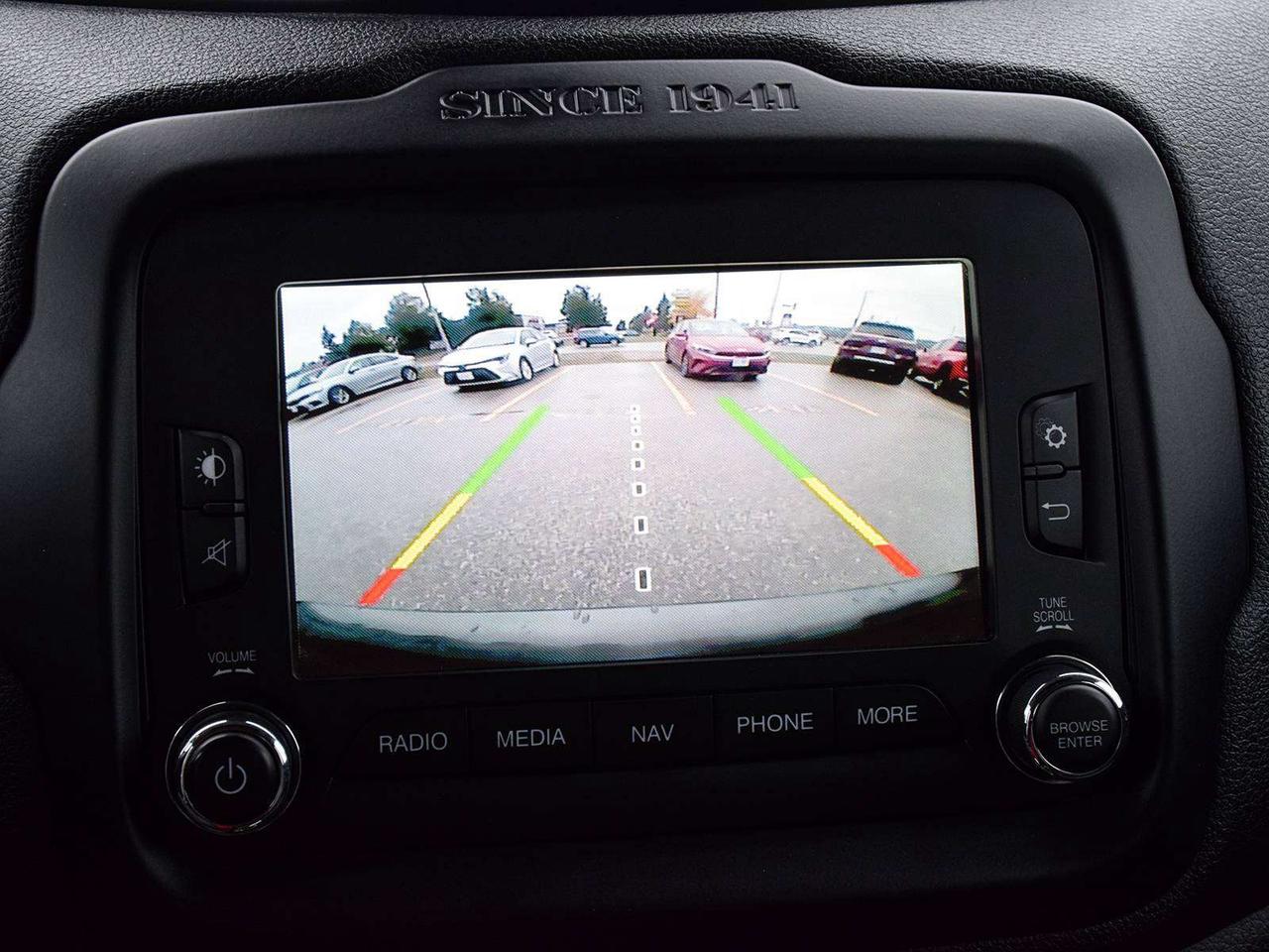 2016 Jeep Renegade Limited 4x4 ~Nav ~Heated Leather ~Blind Spot ~Cam Photo