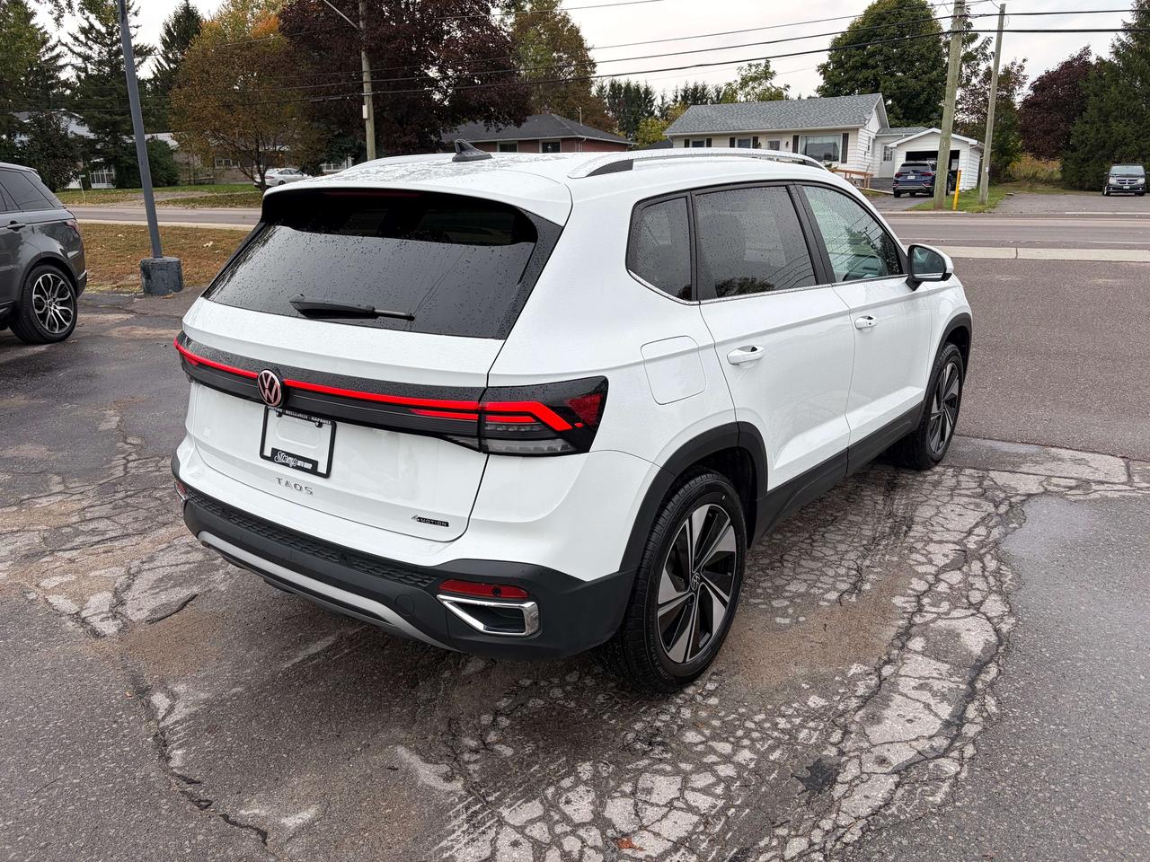 2026 Volkswagen Taos COMFORTLINE/AWD/HEATED SEATS/*BELLEVILLE* Photo