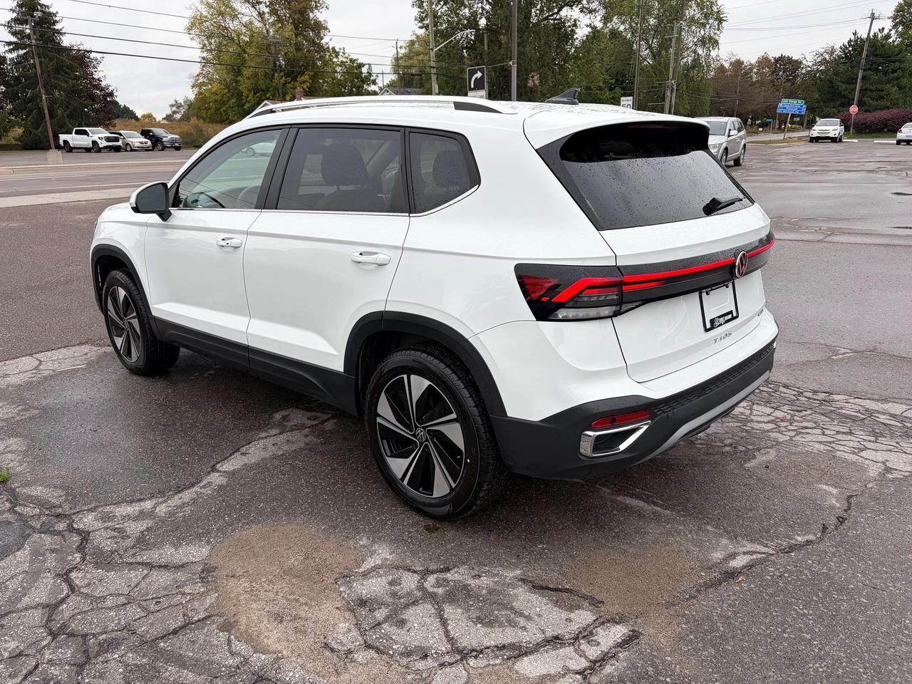 2026 Volkswagen Taos COMFORTLINE/AWD/HEATED SEATS/*BELLEVILLE* Photo