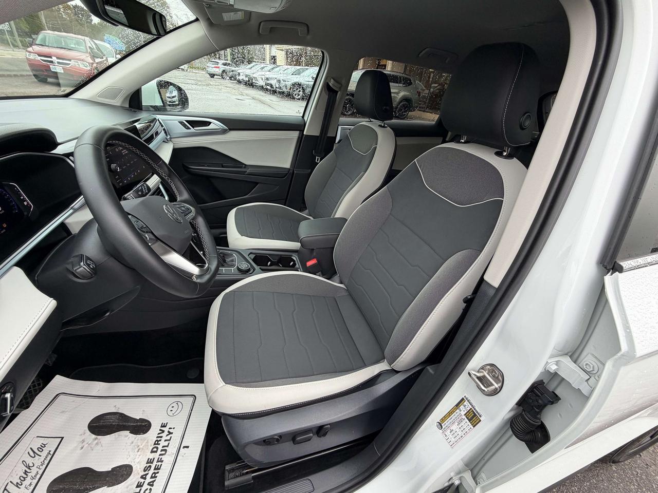 2026 Volkswagen Taos COMFORTLINE/AWD/HEATED SEATS/*BELLEVILLE* Photo