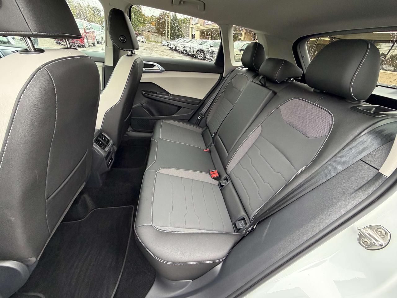 2026 Volkswagen Taos COMFORTLINE/AWD/HEATED SEATS/*BELLEVILLE* Photo