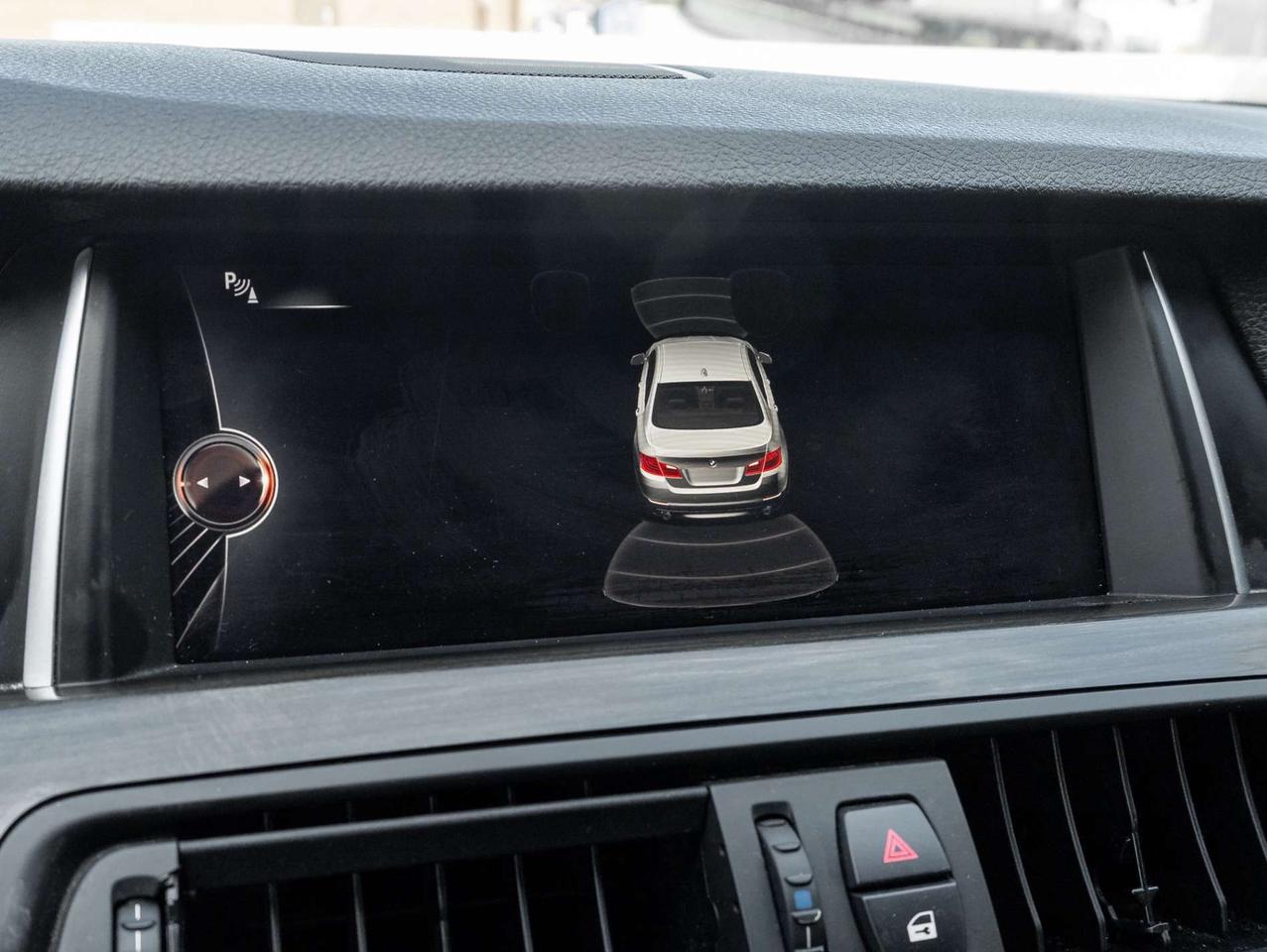 2016 BMW 5 Series 528i xDrive AWD, Nav, Sunroof Photo
