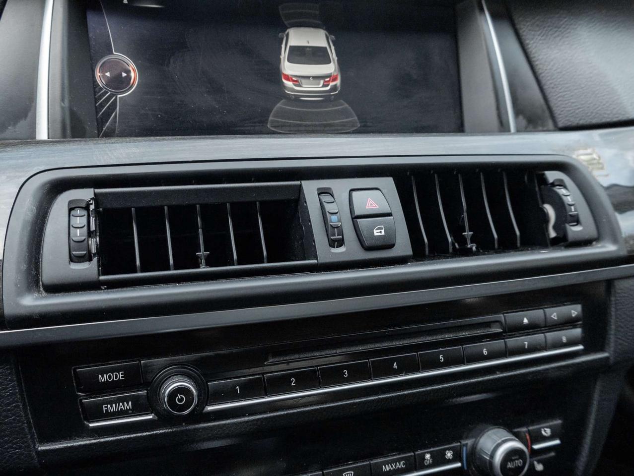 2016 BMW 5 Series 528i xDrive AWD, Nav, Sunroof Photo