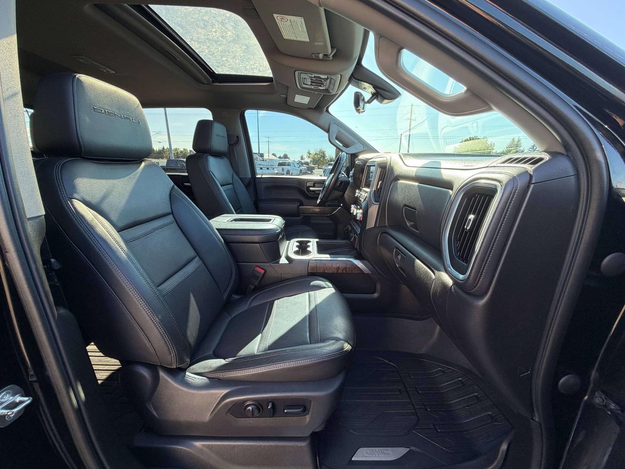 2020 GMC SIERRA 2500HD DENALI Photo