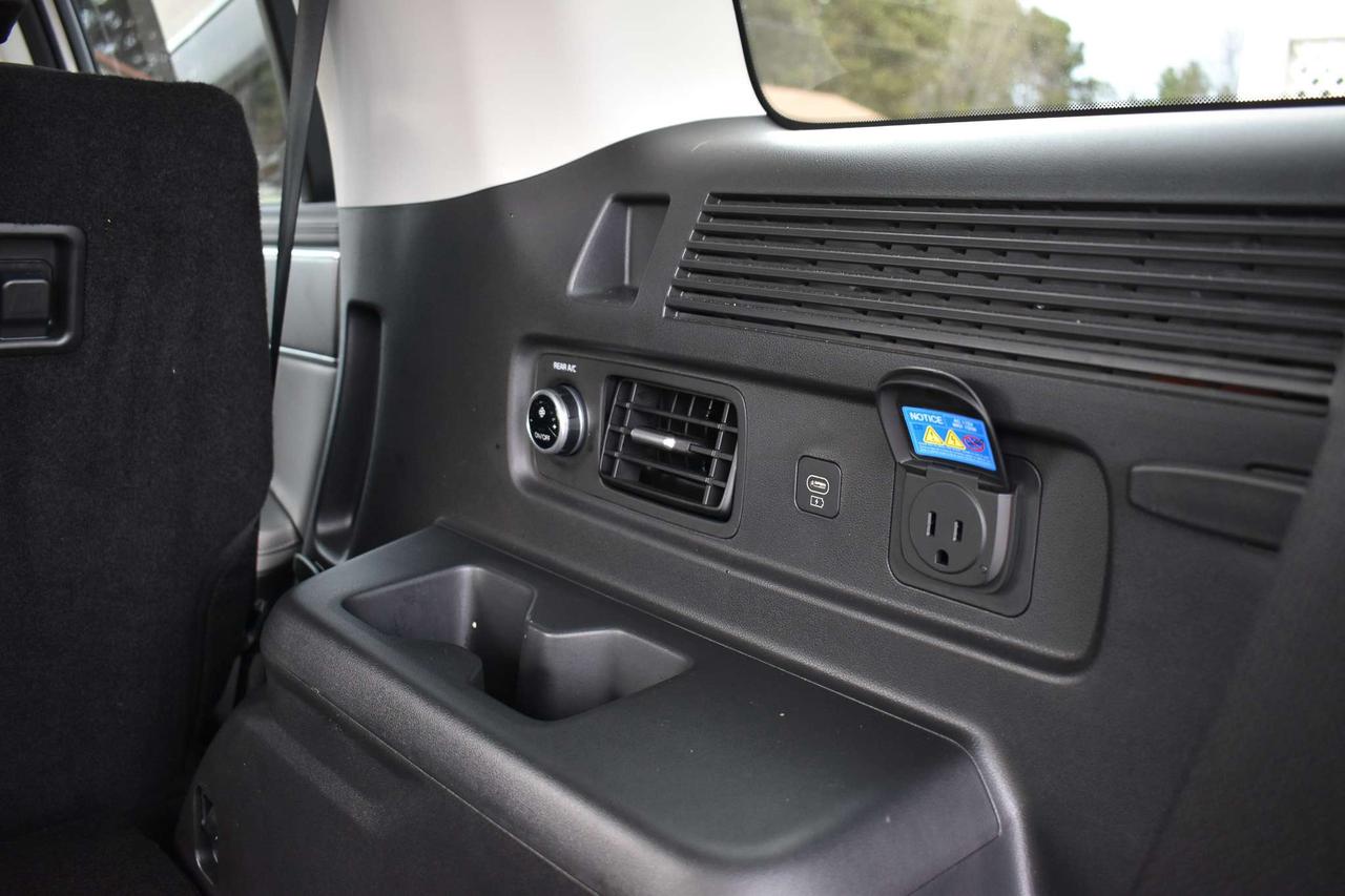 2024 Hyundai Santa Fe XRT Photo