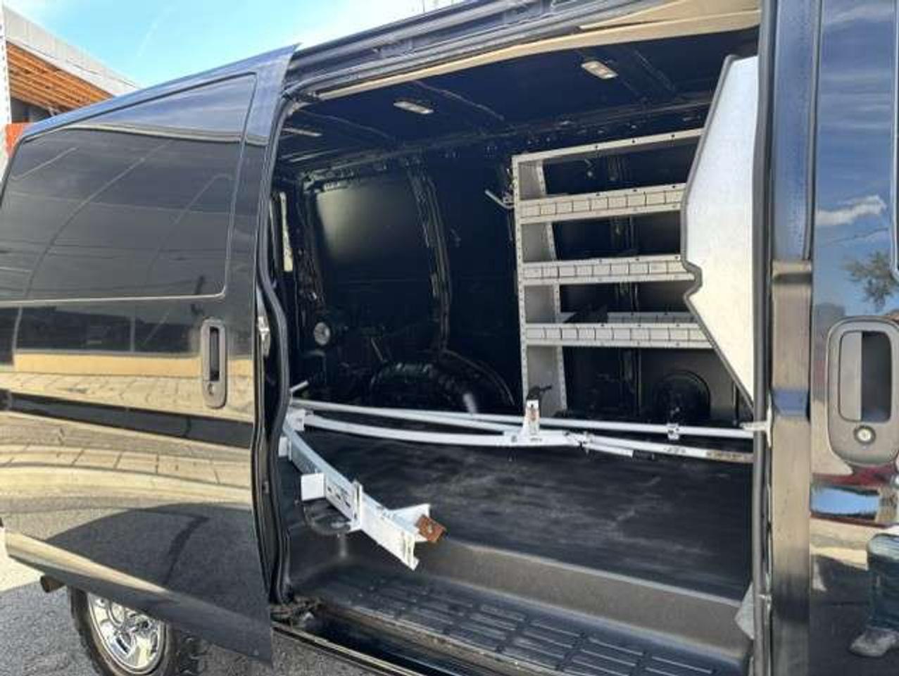 2017 Chevrolet Express 2500 ONLY 70,000KM-1 OWNER-NO ACCIDENTS-LADDER RACKS Photo