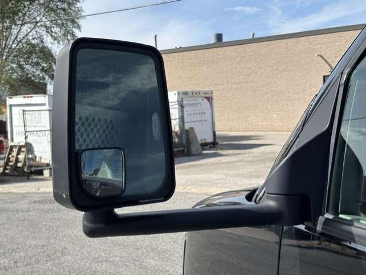 2017 Chevrolet Express 2500 ONLY 70,000KM-1 OWNER-NO ACCIDENTS-LADDER RACKS Photo