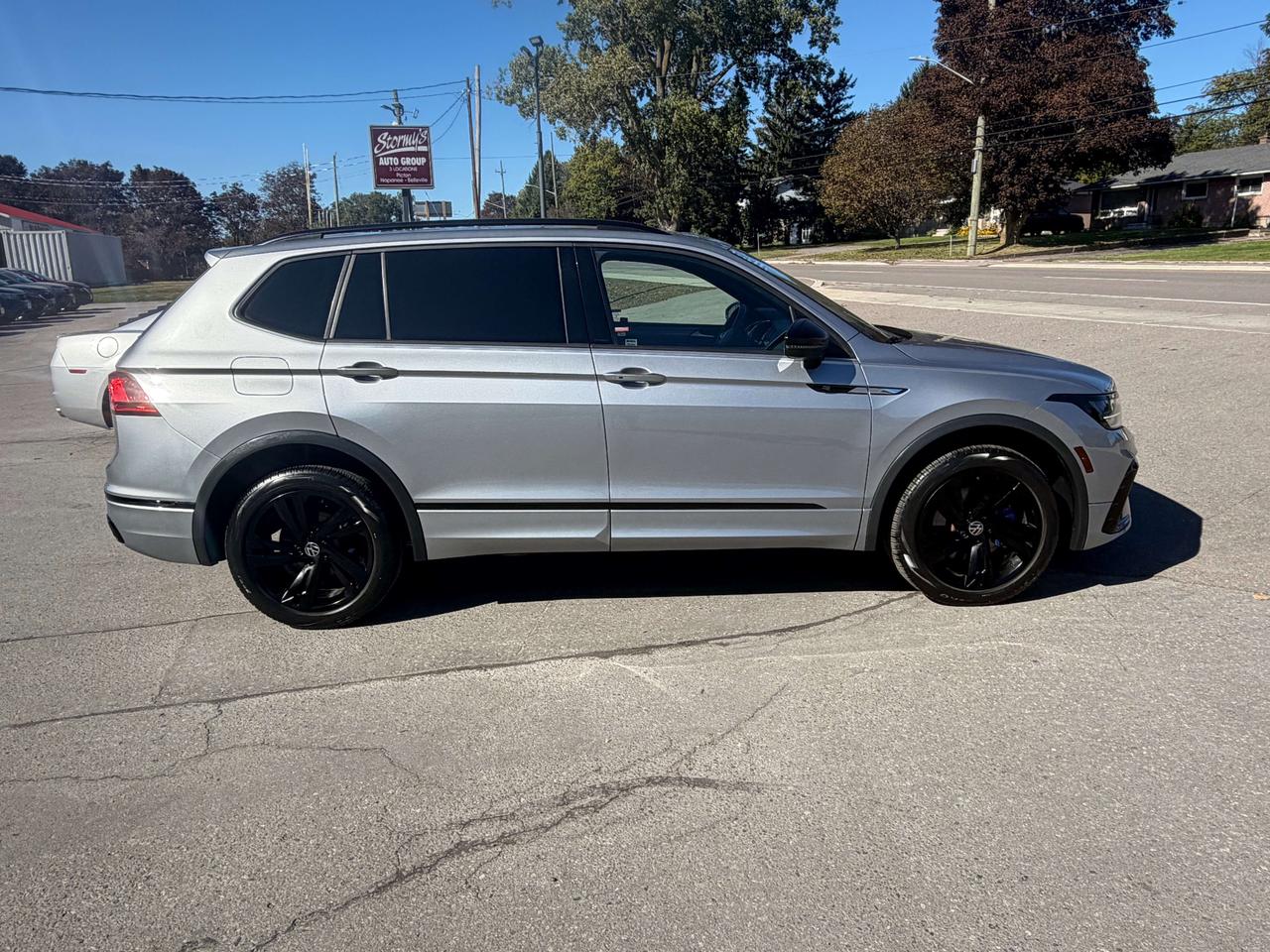 2023 Volkswagen Tiguan COMFORTLINE R-LINE BLACK EDITION/LOADED!! Photo