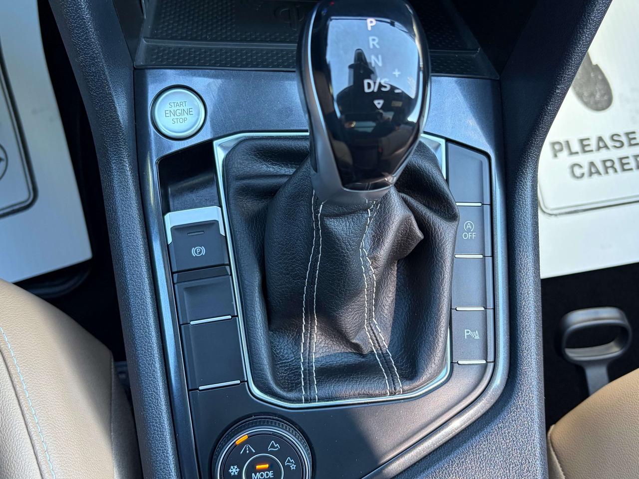 2023 Volkswagen Tiguan COMFORTLINE R-LINE BLACK EDITION/LOADED!! Photo