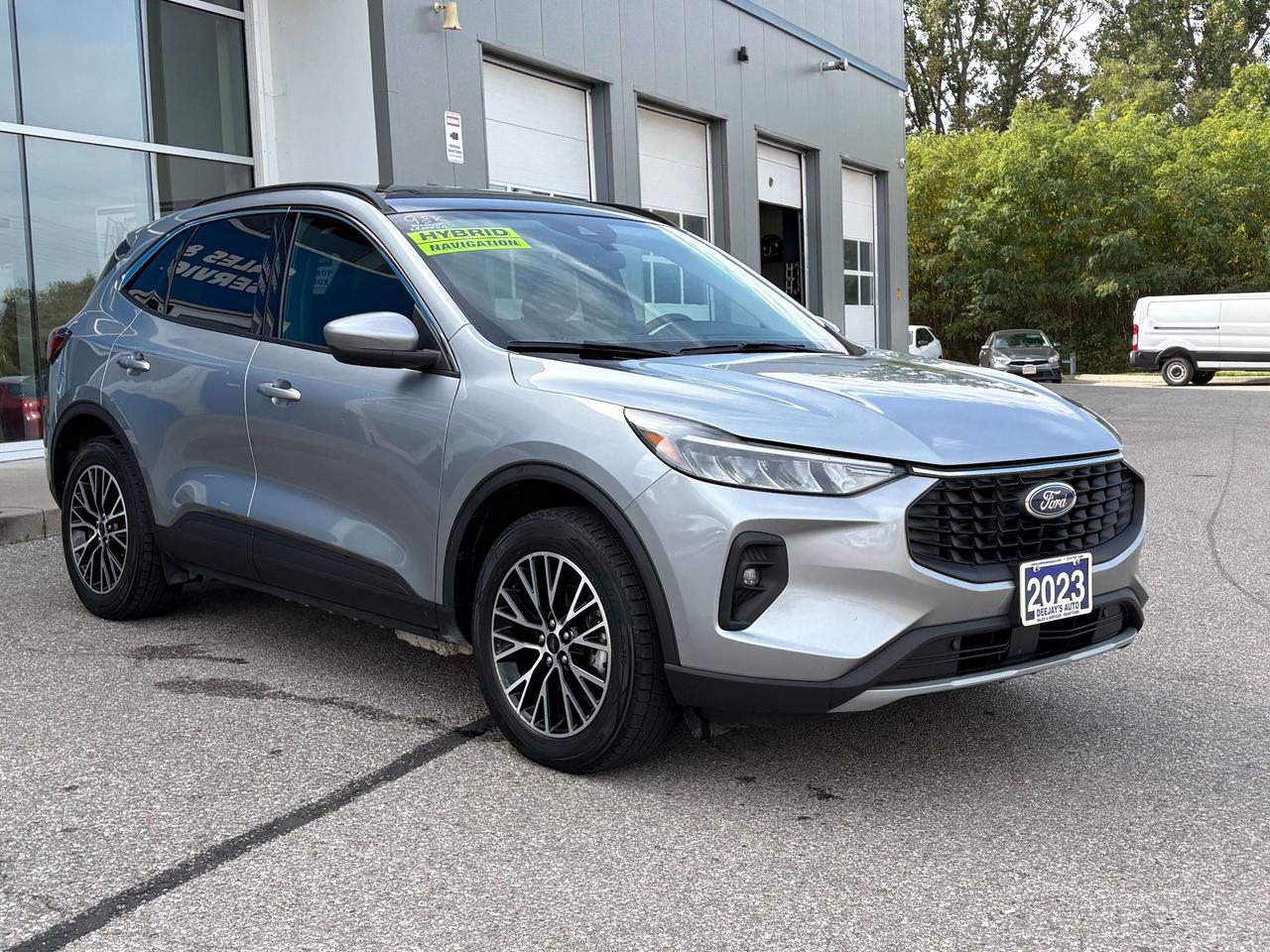 2023 Ford Escape PHEV Photo2