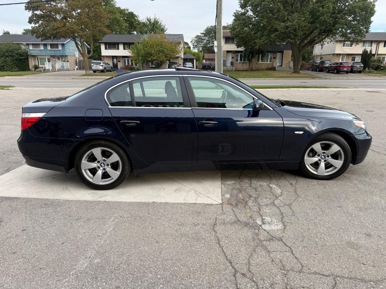2005 BMW 5 Series 4dr Sdn 530i Photo