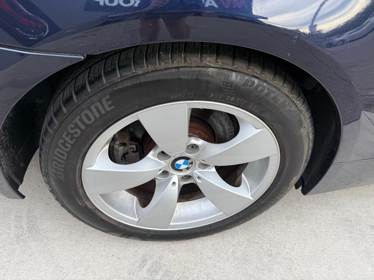 2005 BMW 5 Series 4dr Sdn 530i Photo