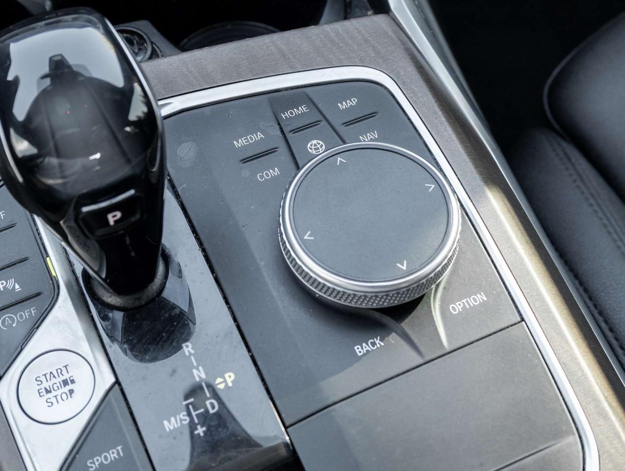 2020 BMW 3 Series 330i xDrive North America, Nav, Camera Photo
