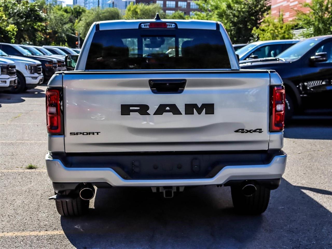 2027 RAM 1500 SPORT 4X4 CREW CAB 5'7" BOX Photo3