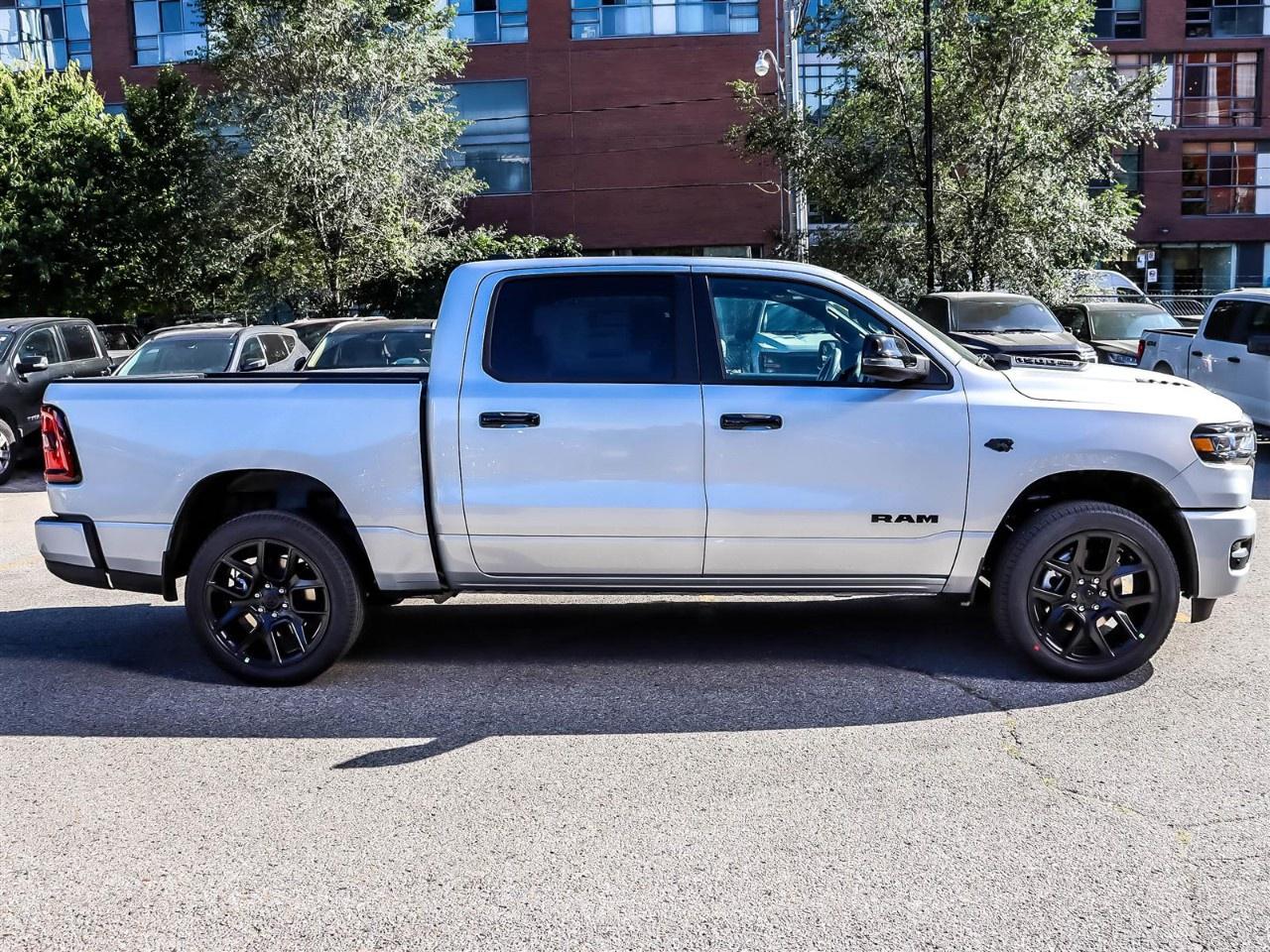 2027 RAM 1500 SPORT 4X4 CREW CAB 5'7" BOX Photo