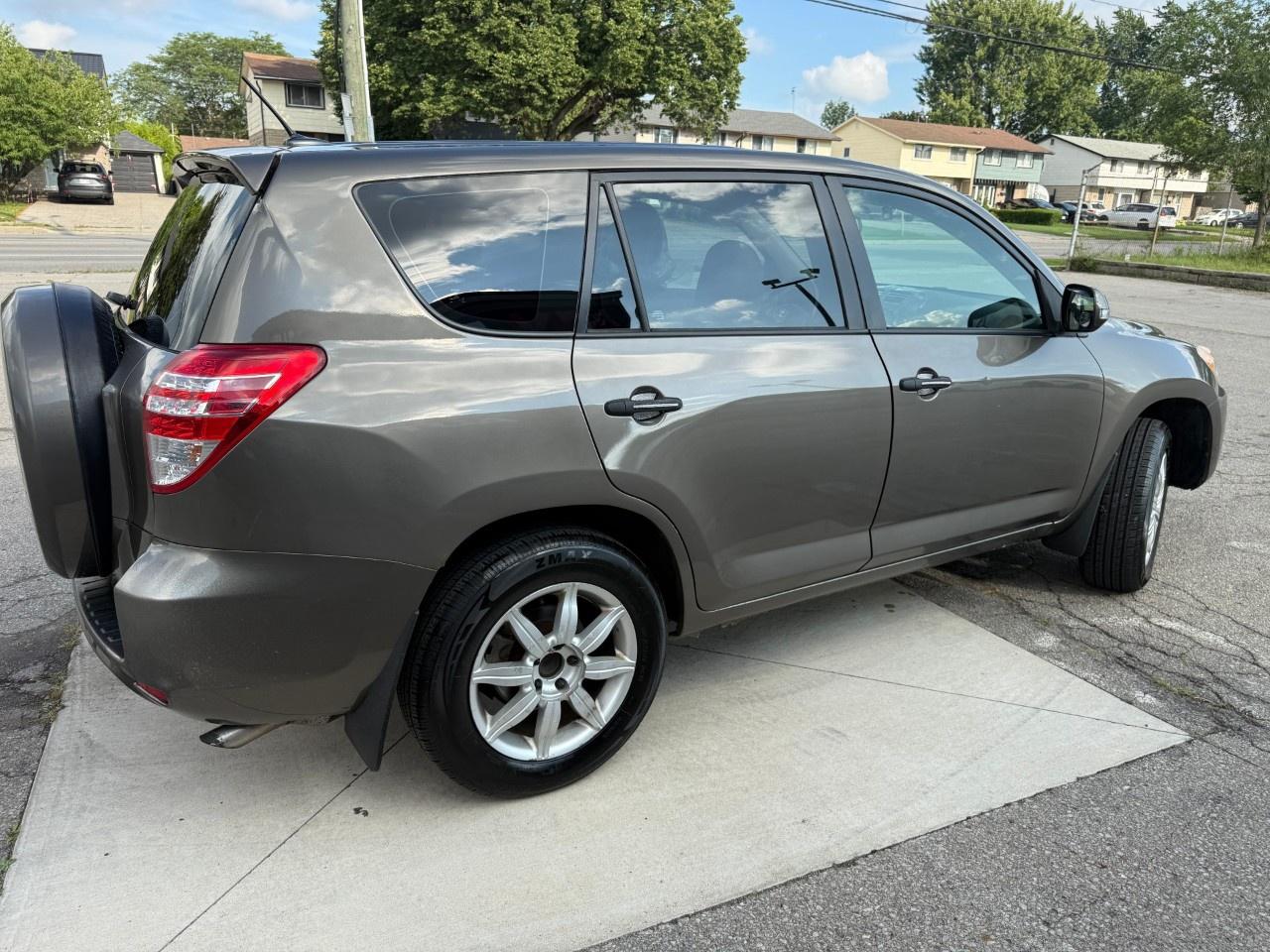 2010 Toyota RAV4 2WD 4dr I4 Base Photo3