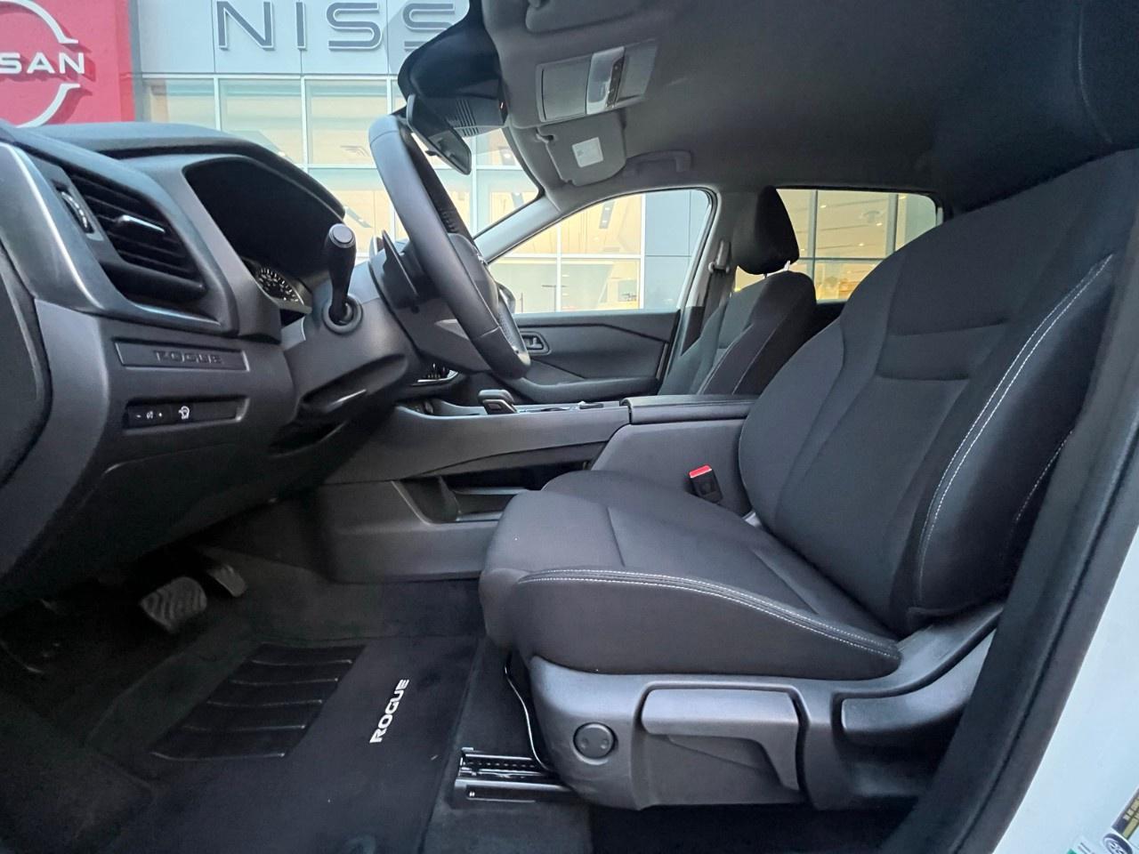 2025 Nissan Rogue AWD S Photo