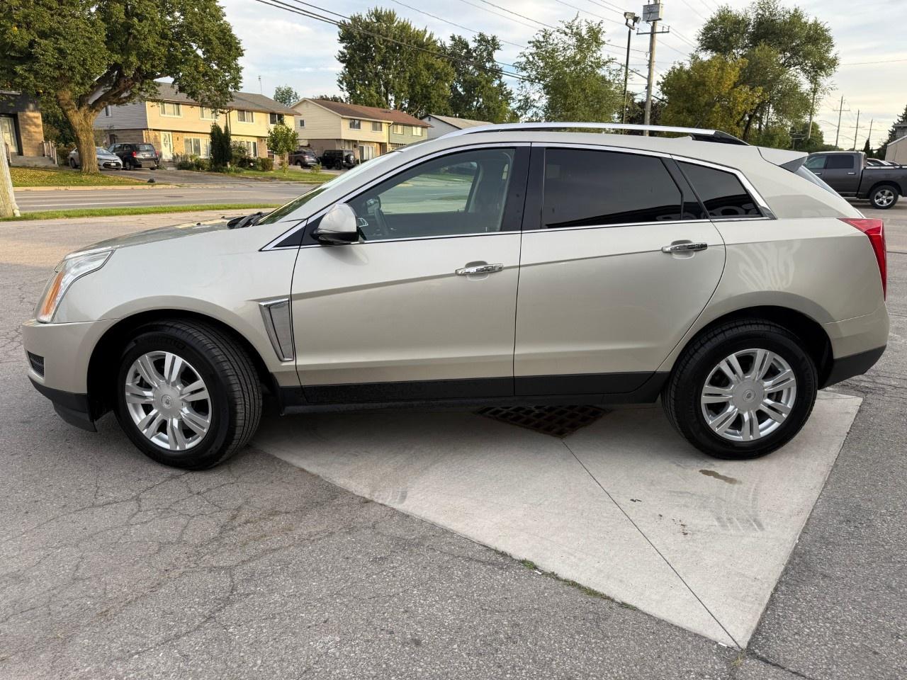 2013 Cadillac SRX AWD 4DR LUXURY Photo3