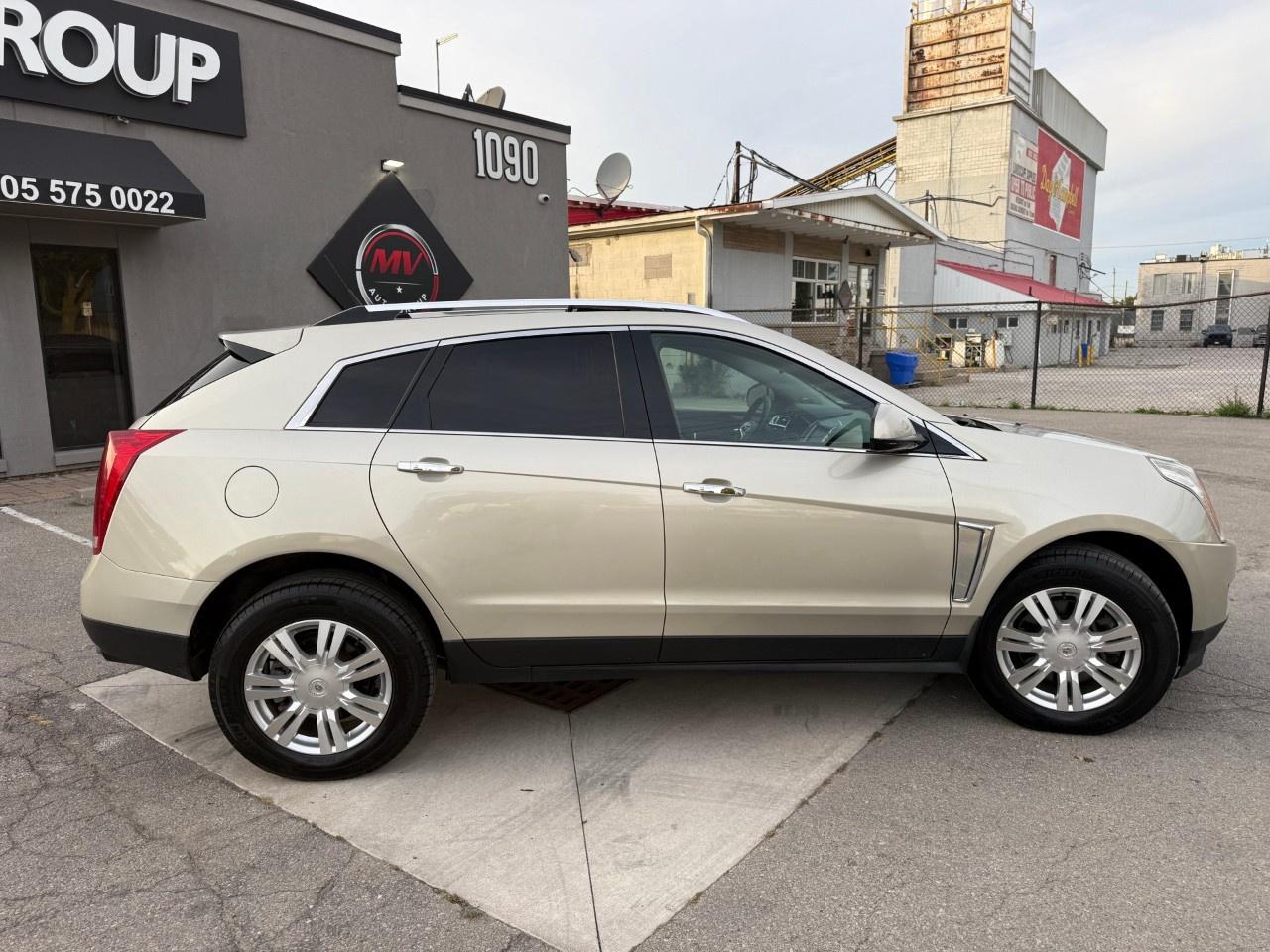 2013 Cadillac SRX AWD 4DR LUXURY Photo