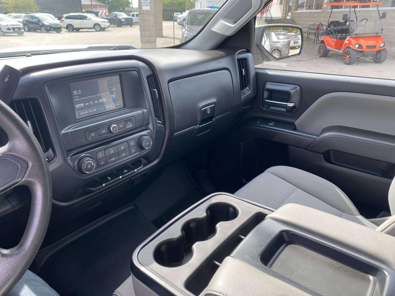 2018 Chevrolet Silverado 1500 22" WHEELS, 4X4, LOCAL TRADE, BACK UP CAMERA! Photo