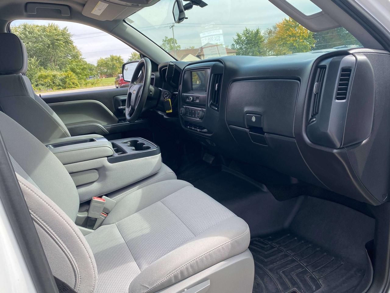 2018 Chevrolet Silverado 1500 22" WHEELS, 4X4, LOCAL TRADE, BACK UP CAMERA! Photo