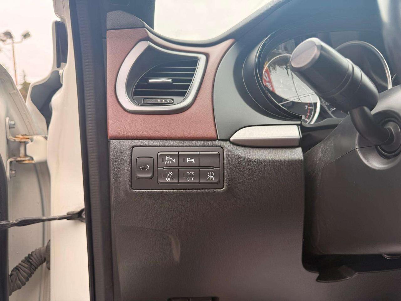 2016 Mazda CX-9 AWD 4dr Signature Photo