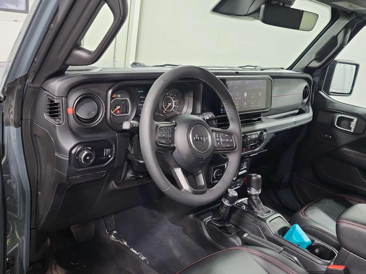2026 Jeep Wrangler Rubicon   X   HEATED LEATHER   NAVIGATION   BODY-COLOUR HARDTOP   STEEL BUMPERS   ROCK SLIDERS Photo
