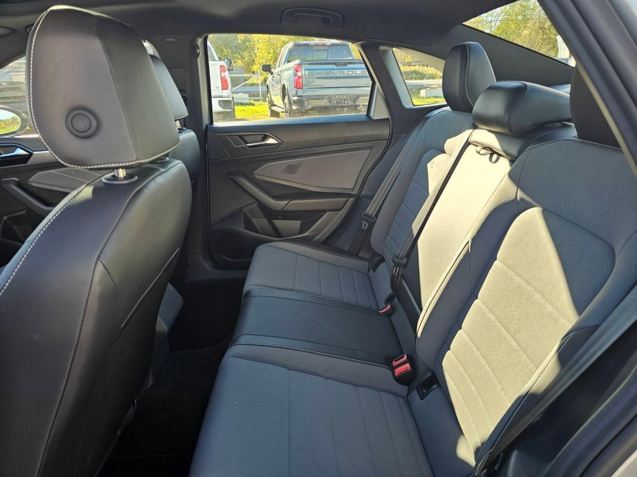 2025 Volkswagen Jetta Comfortline 4dr Sedan Photo