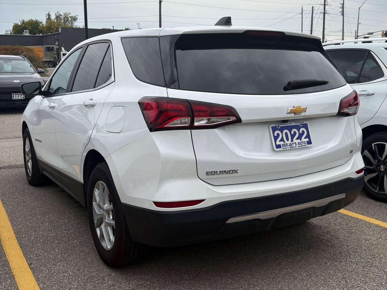 2022 Chevrolet Equinox LT FWD   Clean Carfax Photo
