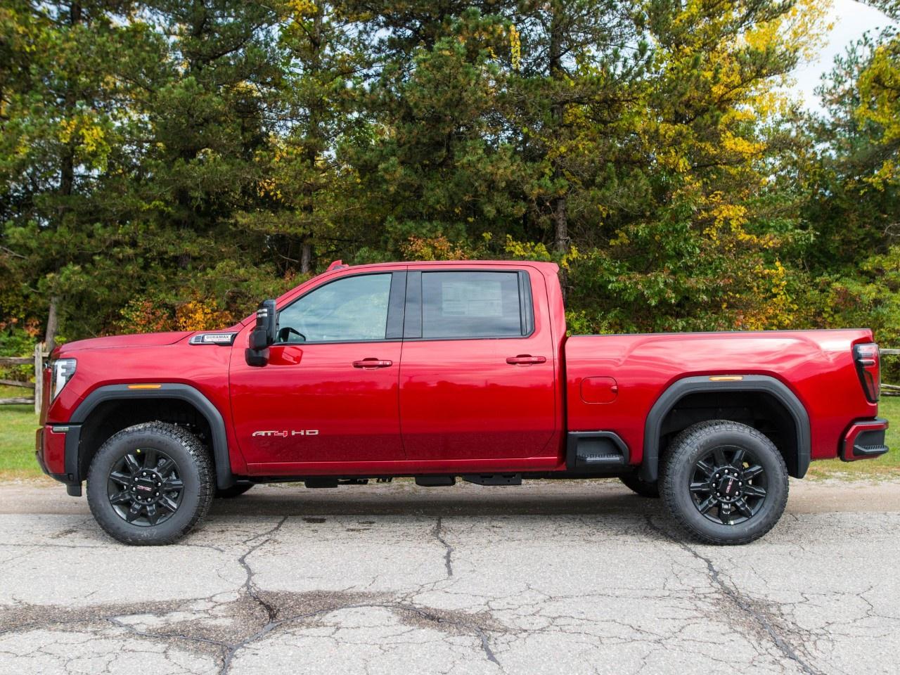2026 GMC SIERRA 2500HD Crew Cab Standard Box 4-Wheel Drive AT4 Photo