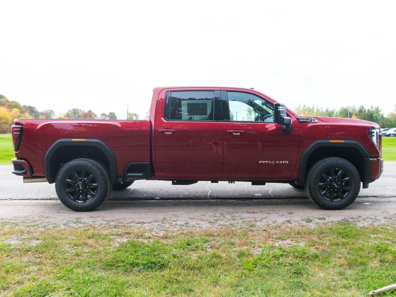 2026 GMC SIERRA 2500HD Crew Cab Standard Box 4-Wheel Drive AT4 Photo