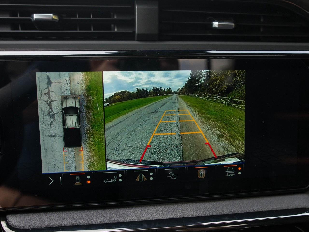 2026 GMC SIERRA 2500HD Crew Cab Standard Box 4-Wheel Drive AT4 Photo