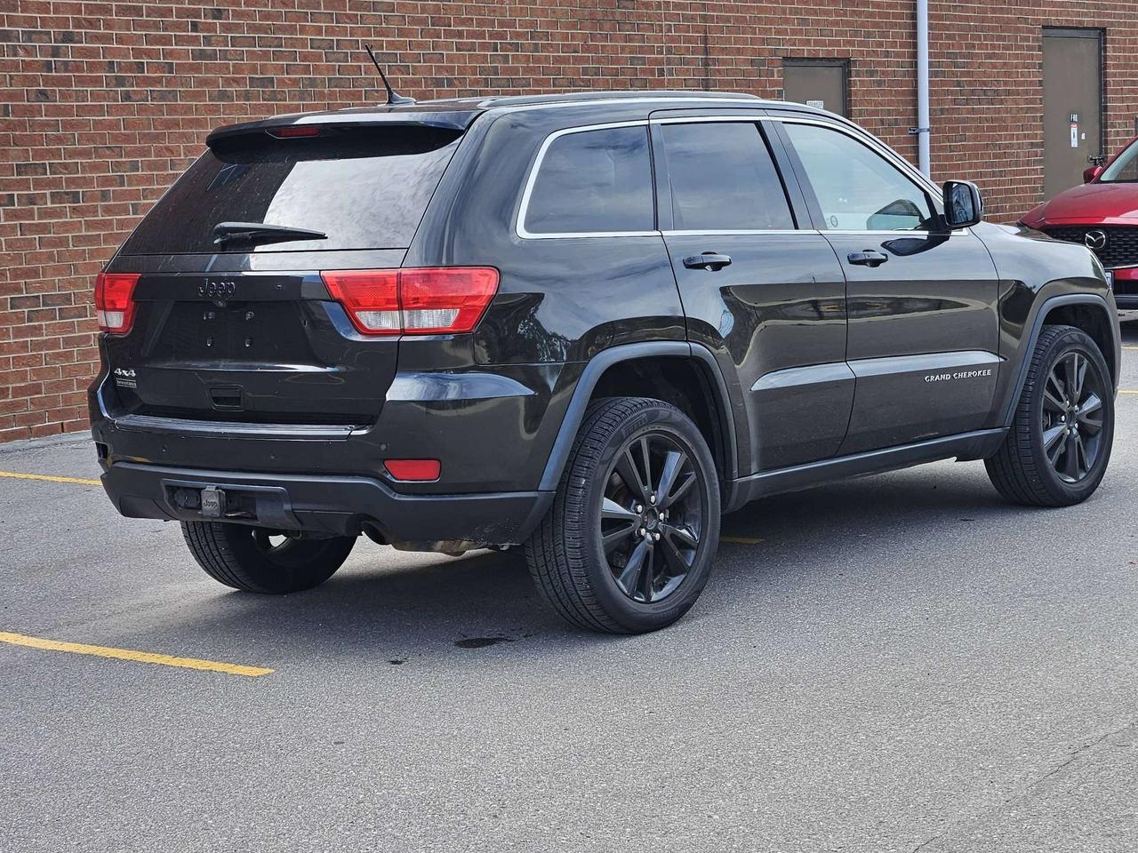 2012 Jeep Grand Cherokee 4WD Altitude *Ltd Avail*, Nav, Leather, Sunroof Photo