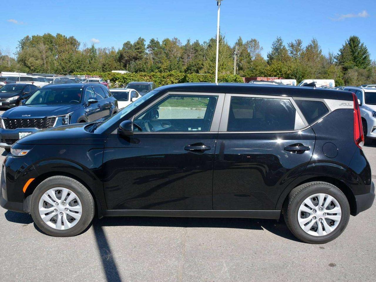 2022 Kia Soul LX Photo1