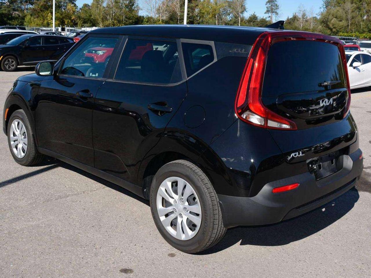 2022 Kia Soul LX Photo2