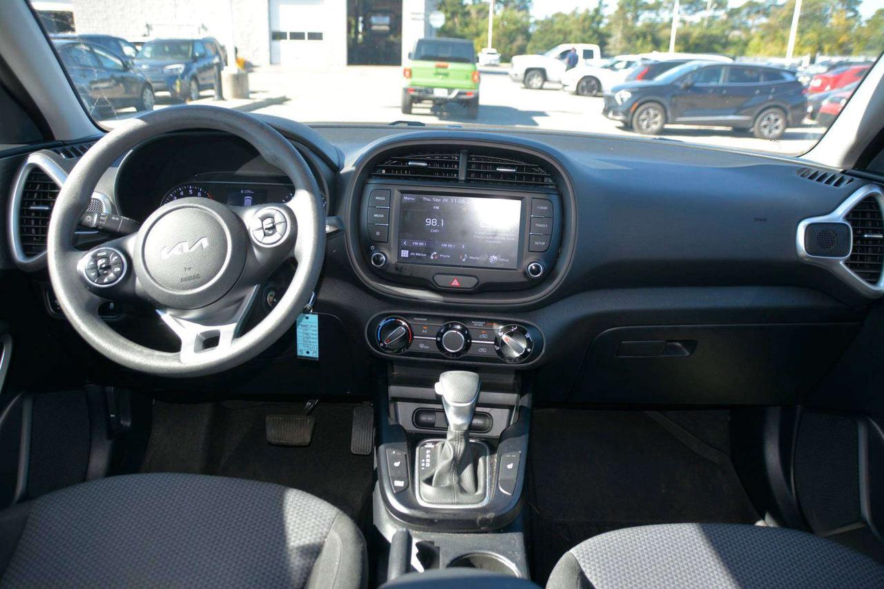 2022 Kia Soul LX Photo