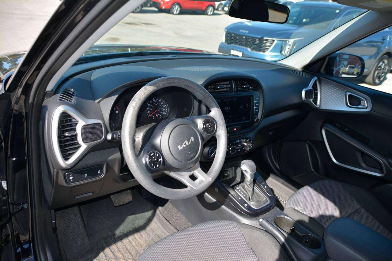 2022 Kia Soul LX Photo