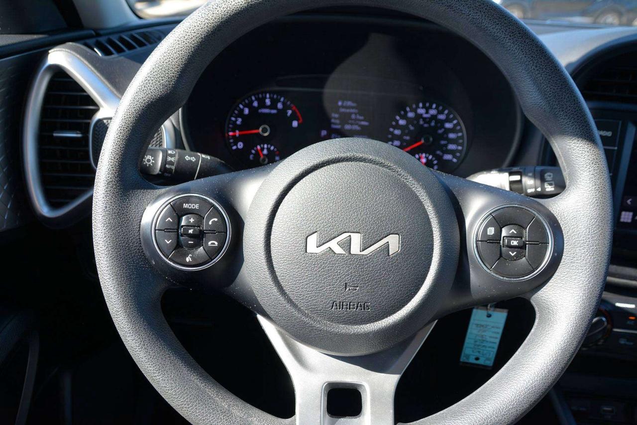 2022 Kia Soul LX Photo