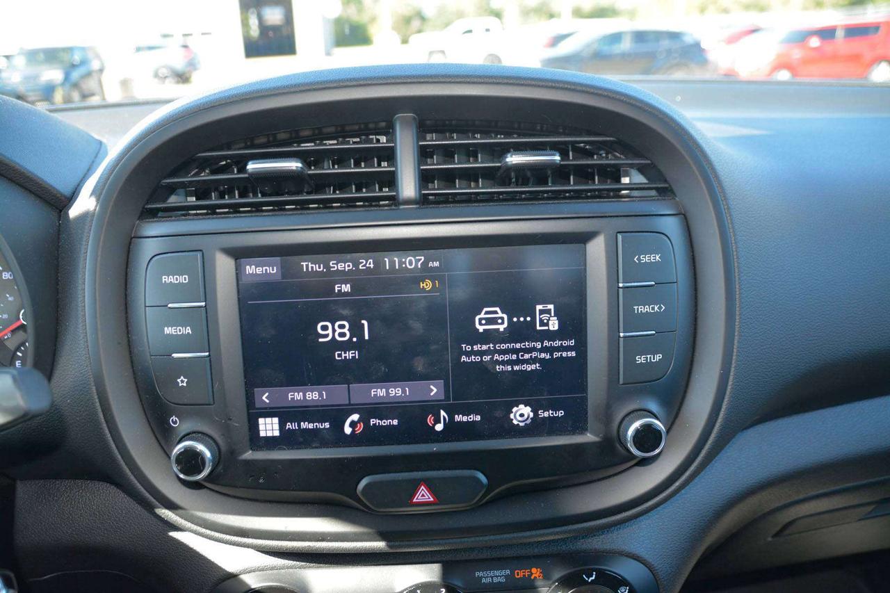 2022 Kia Soul LX Photo