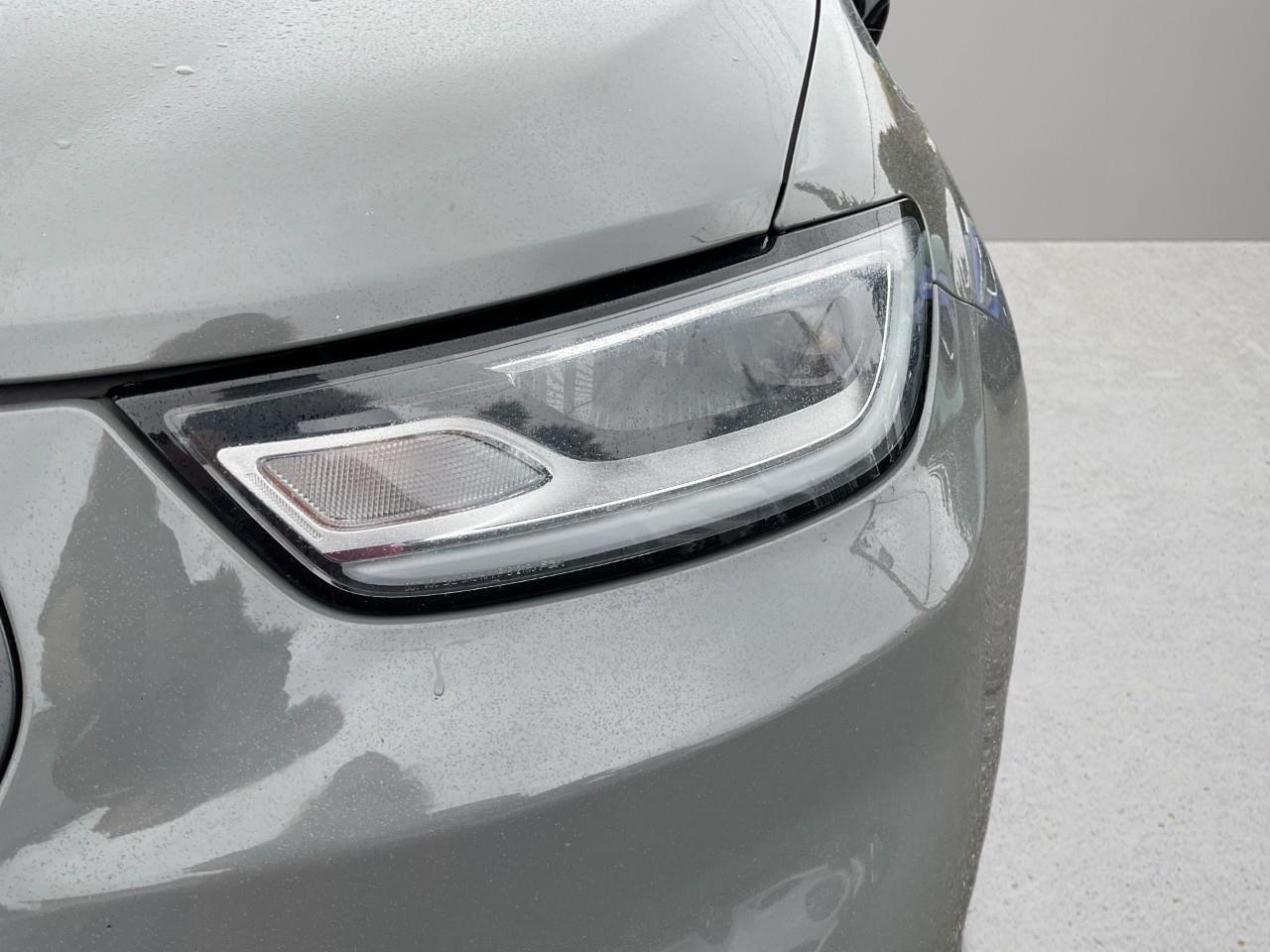 2025 Chrysler Pacifica Limited Front-Wheel Drive Passenger Van Photo