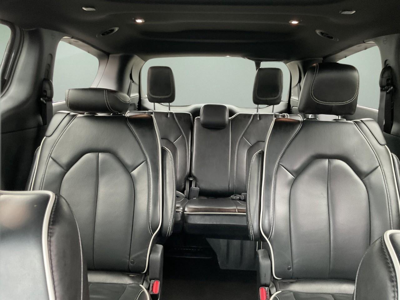 2025 Chrysler Pacifica Limited Front-Wheel Drive Passenger Van Photo