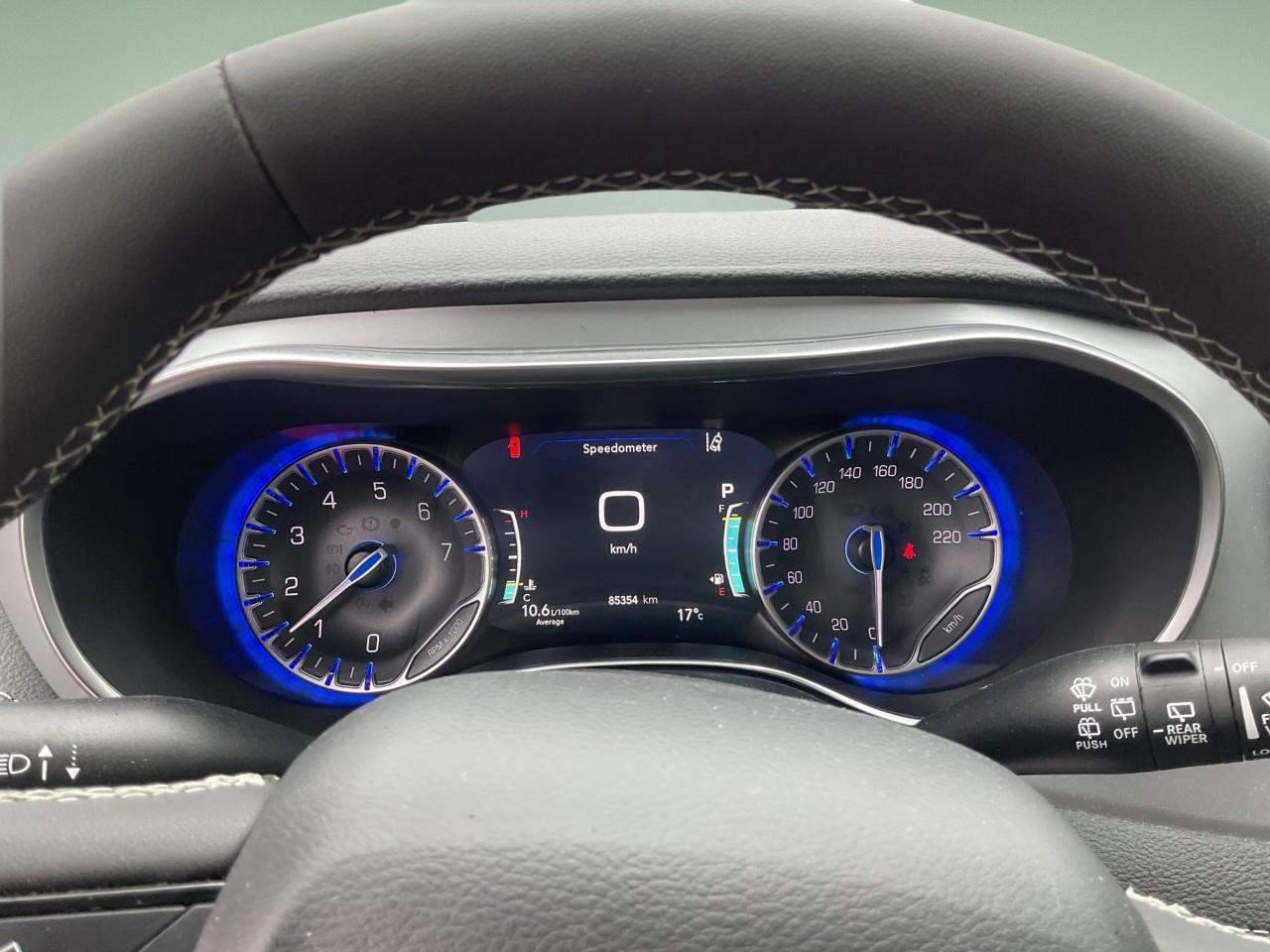 2025 Chrysler Pacifica Limited Front-Wheel Drive Passenger Van Photo
