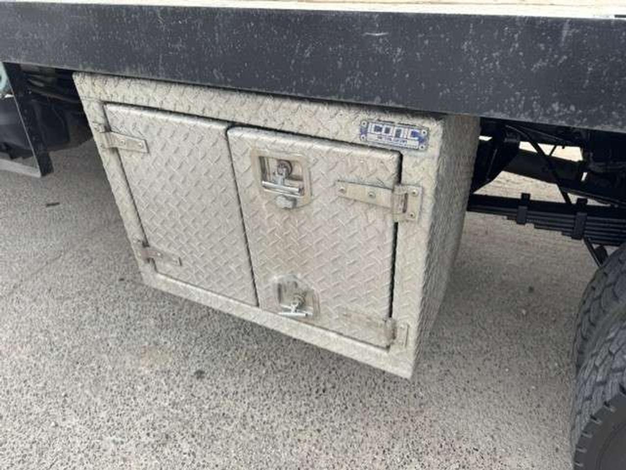 2013 RAM 5500 SLT 4WD 6.7L CUMMINS DIESEL-12' FLAT DECK-CREW CAB Photo