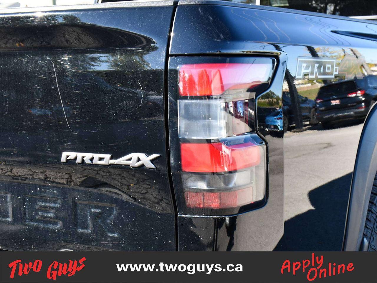 2022 Nissan Frontier PRO-4X LUXURY   3.8L Crew 4WD   Leather   Sunroof Photo