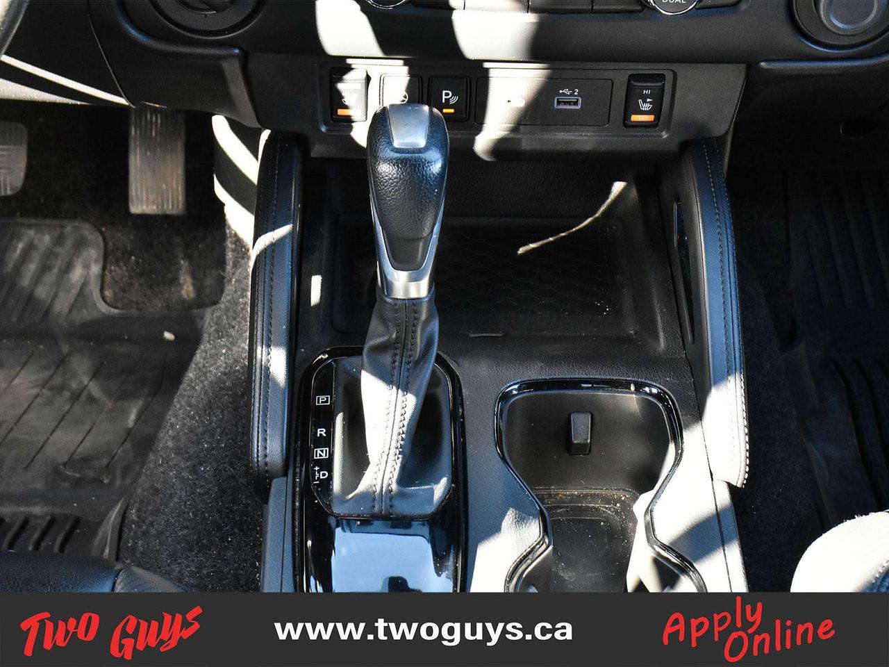 2022 Nissan Frontier PRO-4X LUXURY   3.8L Crew 4WD   Leather   Sunroof Photo